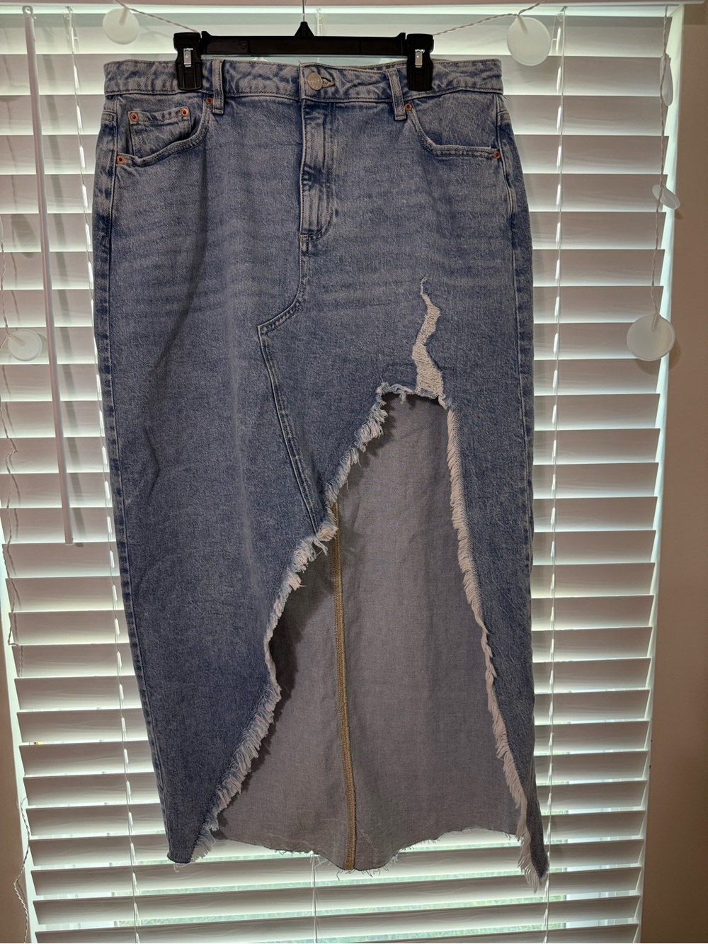 Forever 21+ Premium Distressed High-Low Denim Maxi Skirt Light Wash 0X NWT